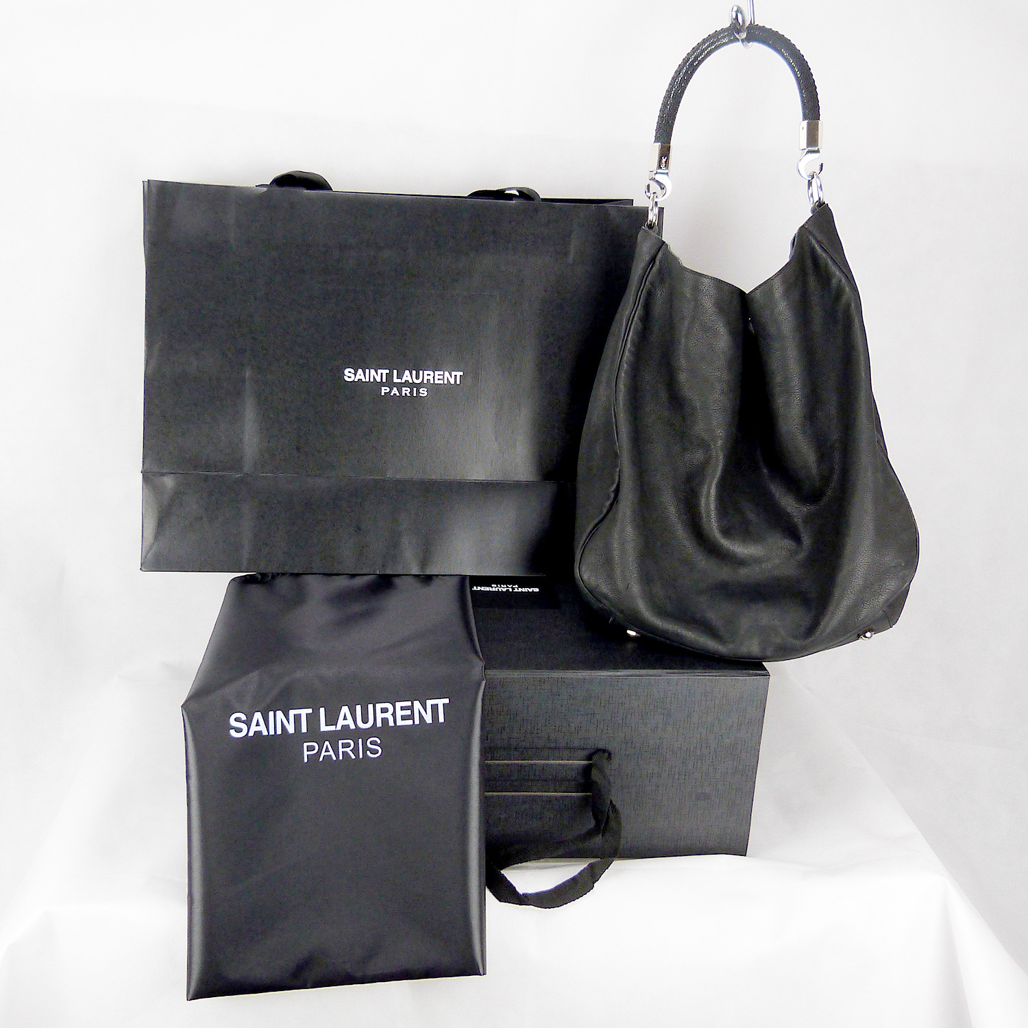 Sac à main Yves Saint Laurent Roady Authentique d'occasion en cuir poli couleur noir "Édition limitée"
