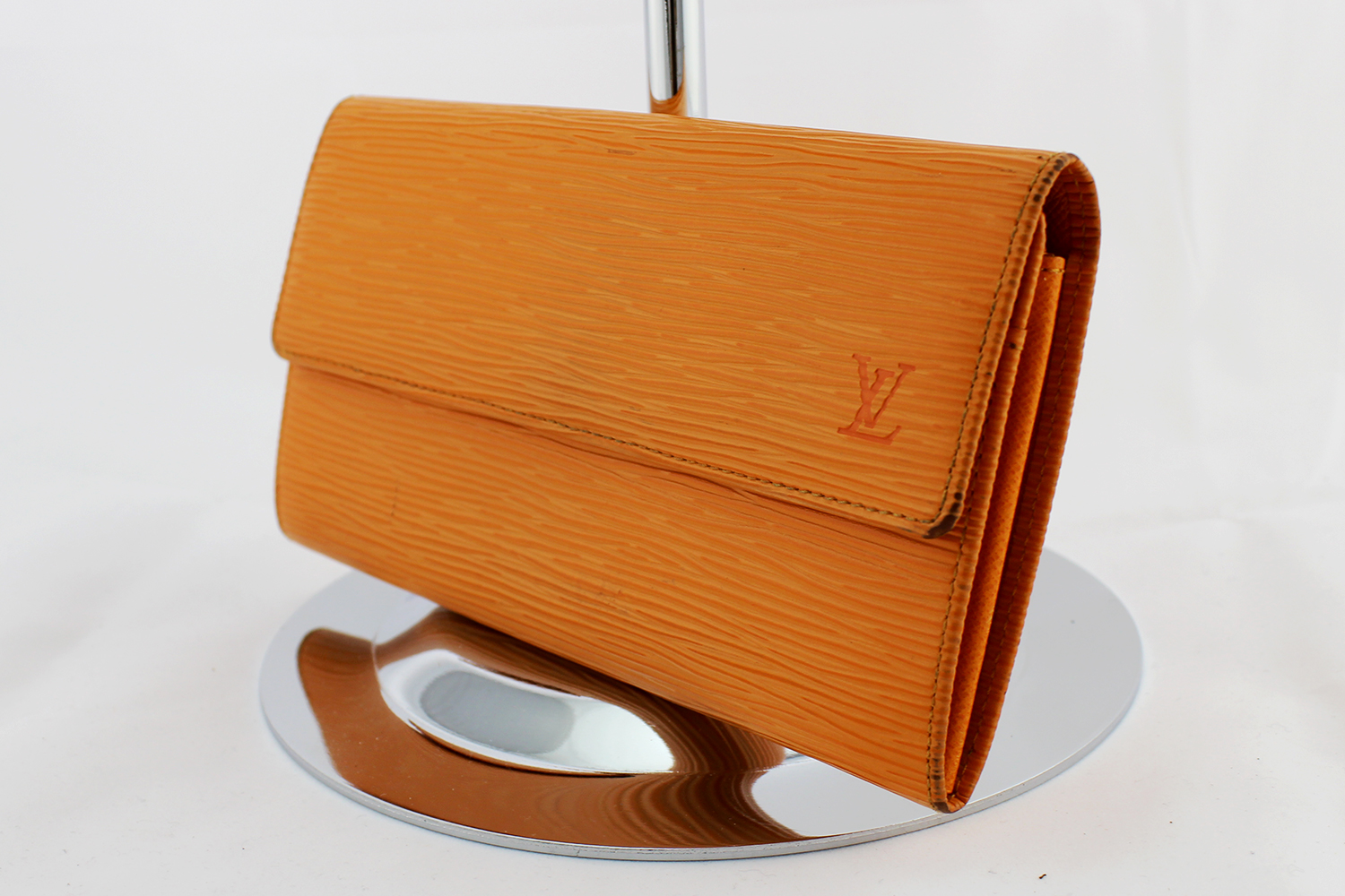 Portefeuille Louis Vuitton Sarah Authentique d'occasion en cuir épi couleur orange