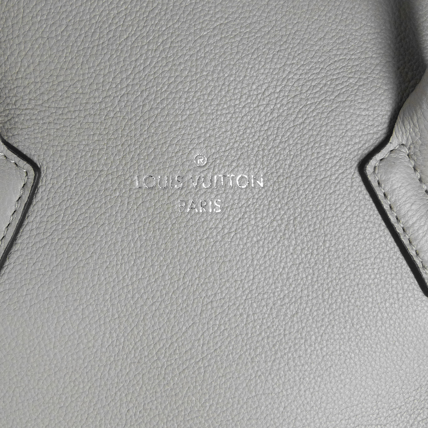 Sac à main Louis Vuitton Lockit MM Authentique d'occasion en cuir de veau cachemire couleur Galet