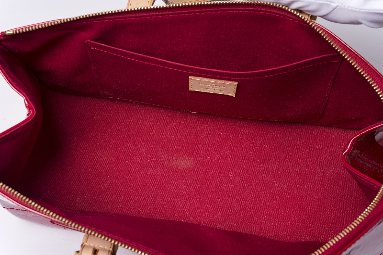 Sac Louis Vuitton Rosewood Authentique d'occasion en cuir vernis couleur pomme d'amour (rouge)